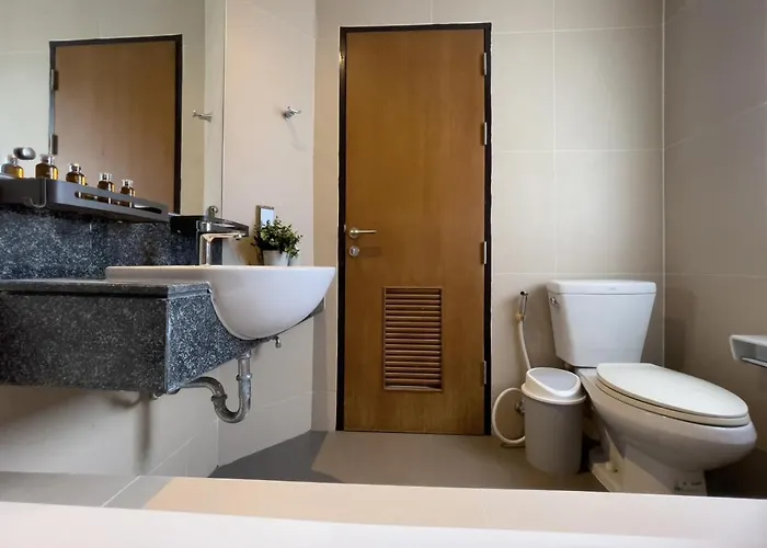 500m Bts L Large 84 Sqm L Pool And Gym L Sontana アパート