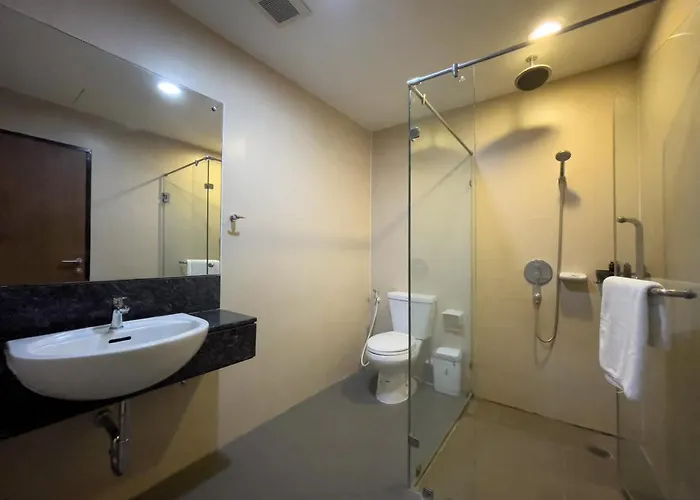 500m Bts L Large 84 Sqm L Pool And Gym L Sontana